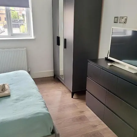 Apartment Batterseaflat Sleeps6 Refurbished Tv