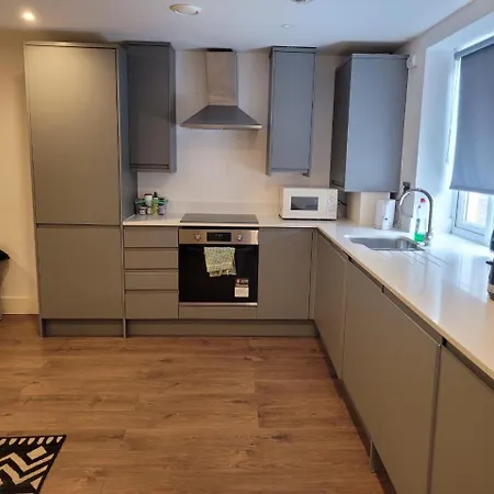 Batterseaflat Sleeps6 Refurbished Tv Apartment London