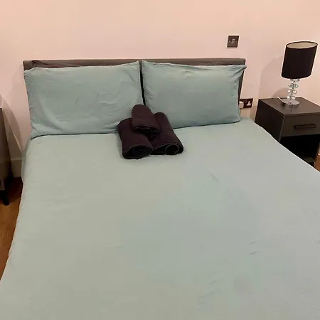 Apartment Batterseaflat Sleeps6 Refurbished Tv London