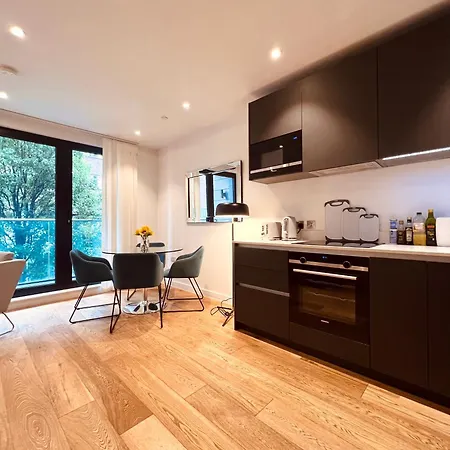 One Bedroom Apartment *