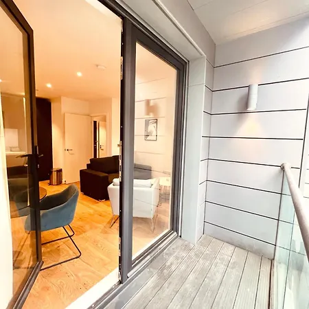 One Bedroom Apartment *