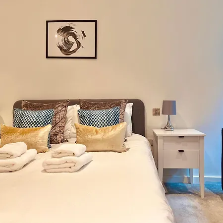 One Bedroom Apartment London