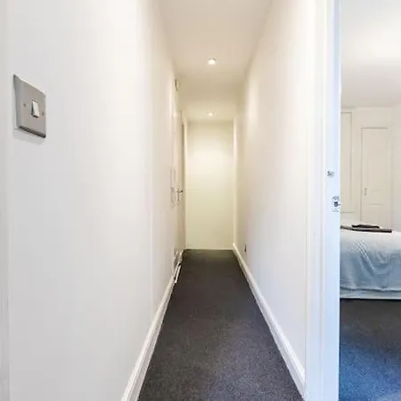 Apartment Lovely Garden 2bd Flat In