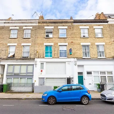 Lovely Garden 2bd Flat In Apartment