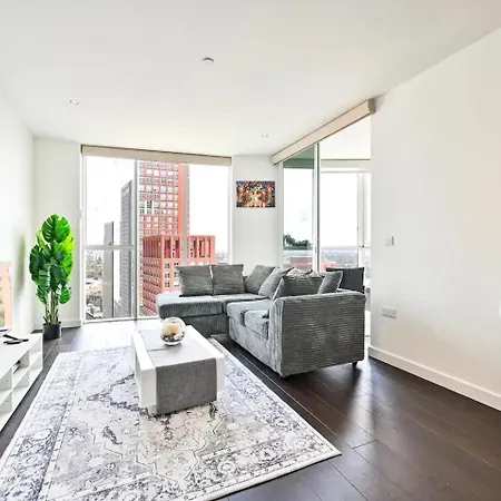 Apartment Luxury High-rise 21st Floor 2 Bedroom 2 Bath Flat *