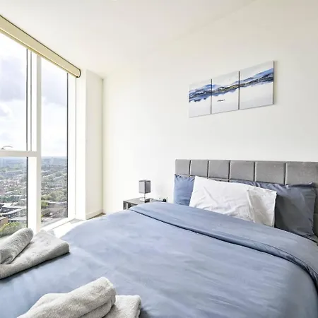 Luxury High-rise 21st Floor 2 Bedroom 2 Bath Flat *