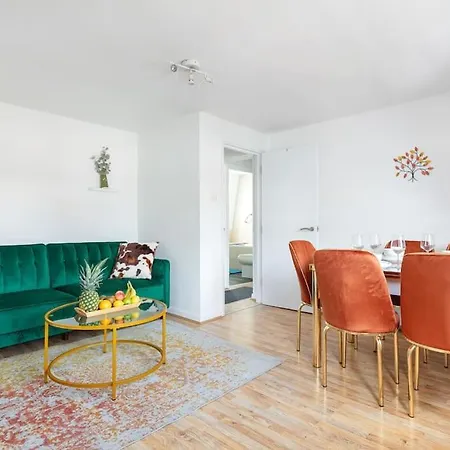 Bright N' Charming Air Conditioned Two Bed In Heart Of *