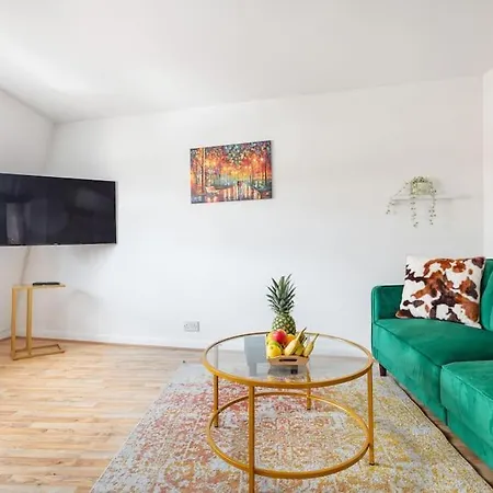 Bright N' Charming Air Conditioned Two Bed In Heart Of * Londres