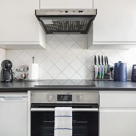 Apartamento Bright N' Charming Air Conditioned Two Bed In Heart Of *