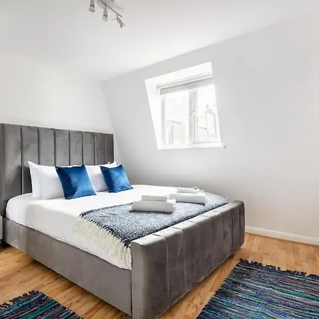 Bright N' Charming Air Conditioned Two Bed In Heart Of Apartamento