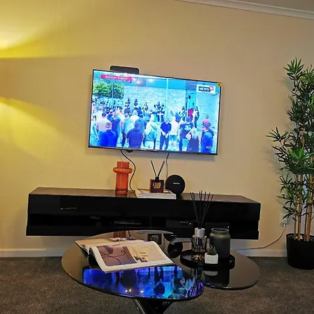 Cozy Near O2 Arena