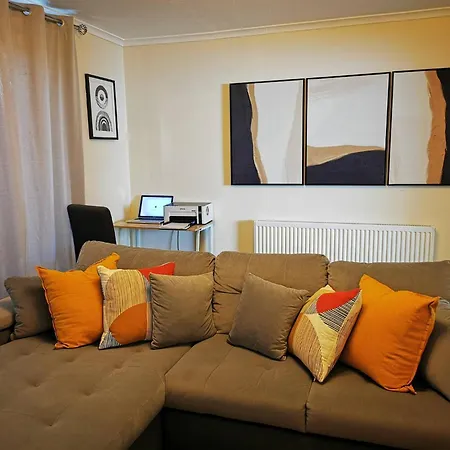 Cozy Near O2 Arena Holiday home *