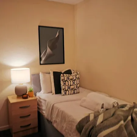 Cozy Near O2 Arena