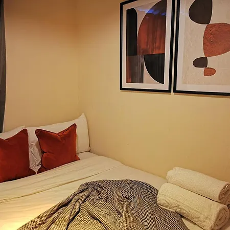 Cozy Near O2 Arena *