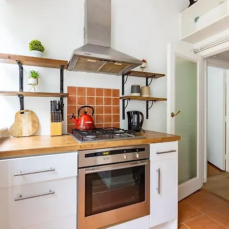 Apartment Lovely Garden Flat In *