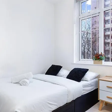 Near Kings Cross Sleep 12 Sp7 * London