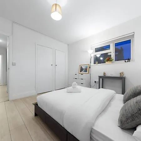 Apartment Near Kings Cross Sleep 12 Sp7 *
