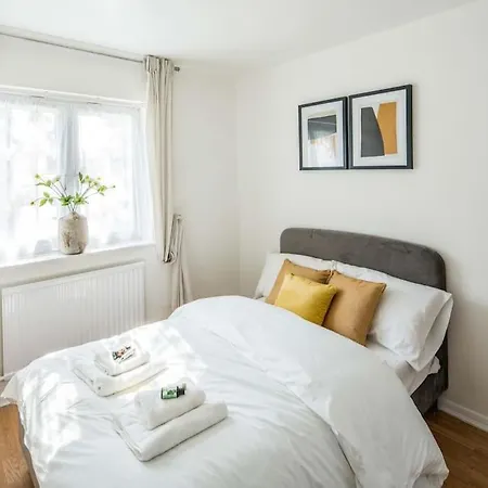 Heart Of London Flat Foxter * Ealing