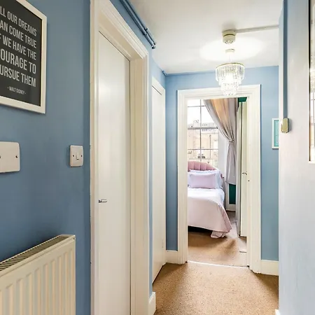 Chic 1 Bedroom Parkview Flat At Arundel Square Appartamento