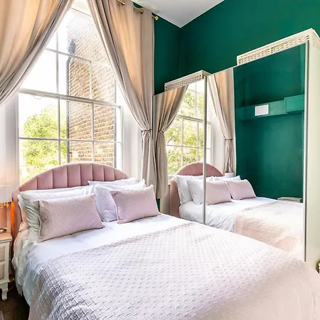 Chic 1 Bedroom Parkview Flat At Arundel Square