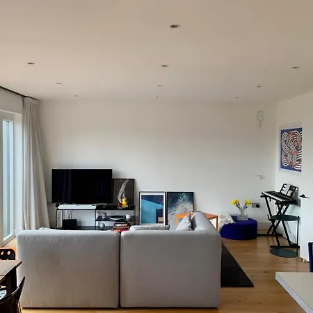 Modern, Spacious Entire In Amazing Location *