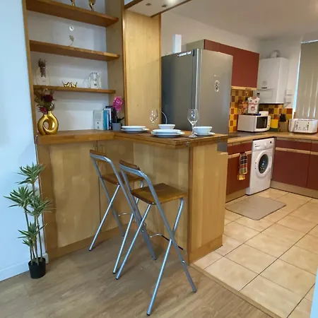 Flat In West Kensington Apartment *