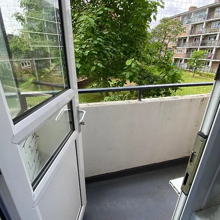 Flat In West Kensington Apartment