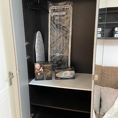 Flat In West Kensington * London