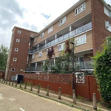 Flat In West Kensington Apartment