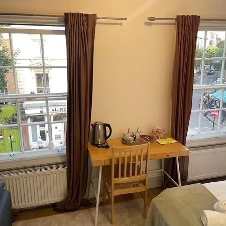 Caledonian Spacious Apartment *