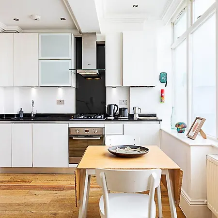 Charming One Bedroom Flat In Islington Holiday home London