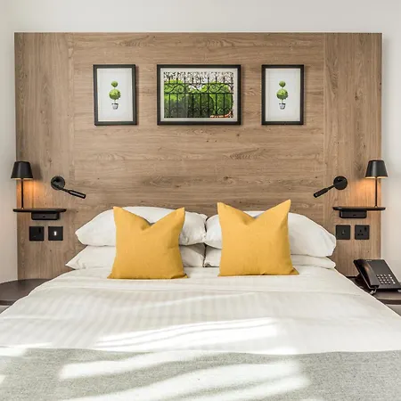Princes Square 4* Londyn