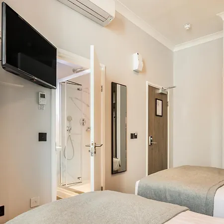 Princes Square Hotel