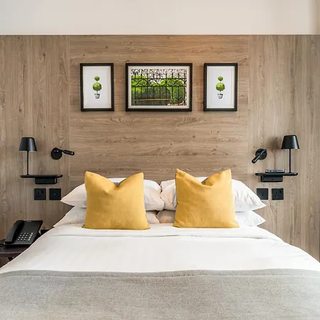 Princes Square 4* Londyn