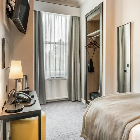 Hotel Princes Square