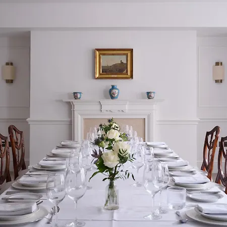 Hotel The Chelsea Townhouse By Iconic Luxury