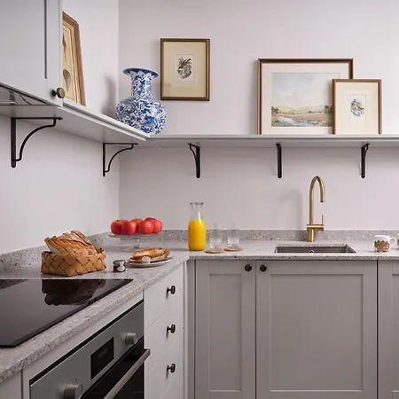 The Chelsea Townhouse By Iconic Luxury