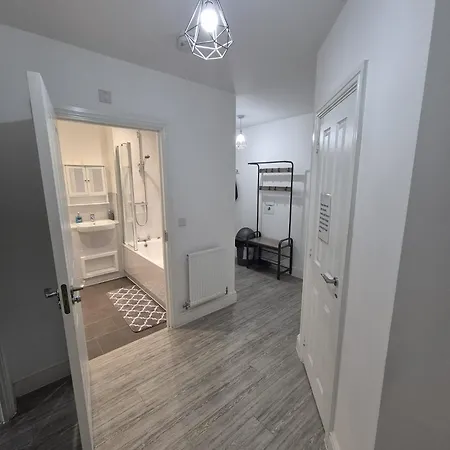 Apartment Luxury 2bedroom - 2bath - Prime Location - Patio *