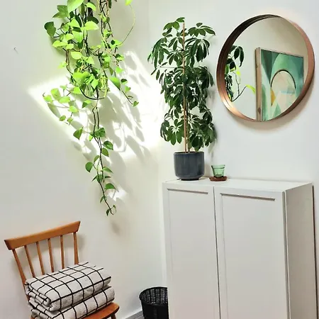 Charming Bedroom In Artist Studio * London