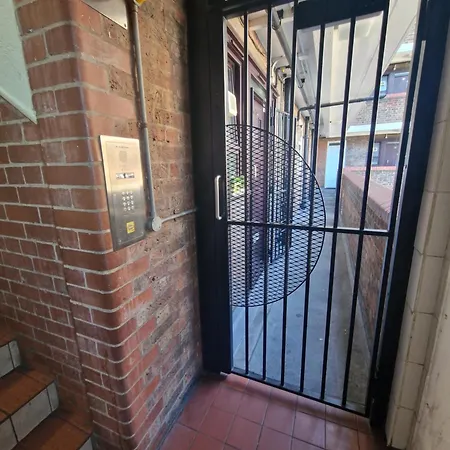 Apartment Comfortable 2 Bedrooms Flat In Oval *
