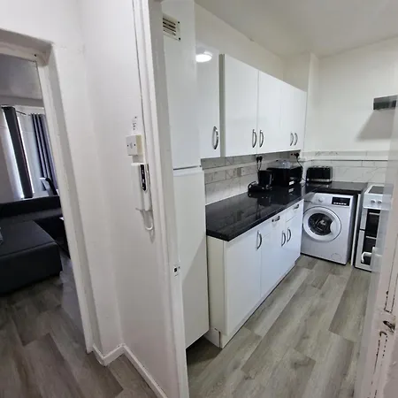 Comfortable 2 Bedrooms Flat In Oval Apartman *