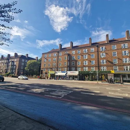 Comfortable 2 Bedrooms Flat In Oval * London