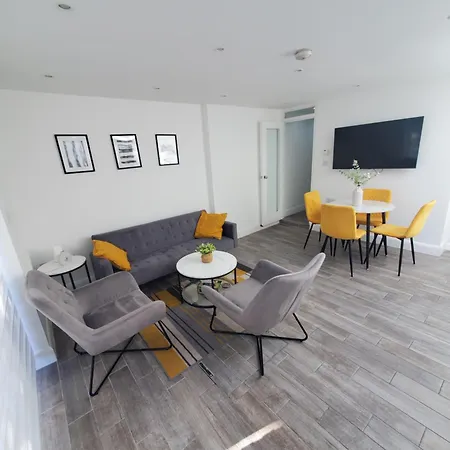 2 Double Bedroom Garden Flat In Acton,london *