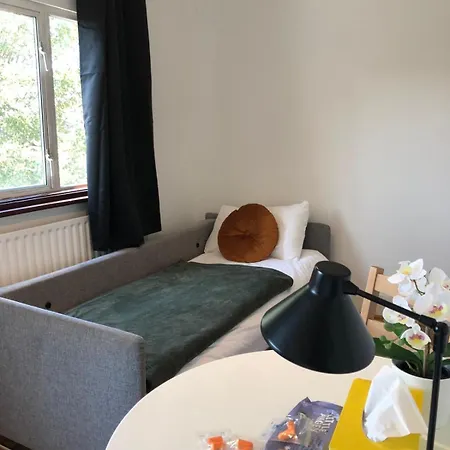 Comfy Private Bedrooms Across The Euston Station