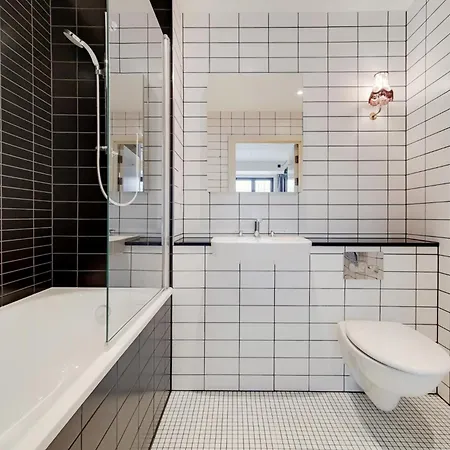 Home-like Comfort At The Robinson In *