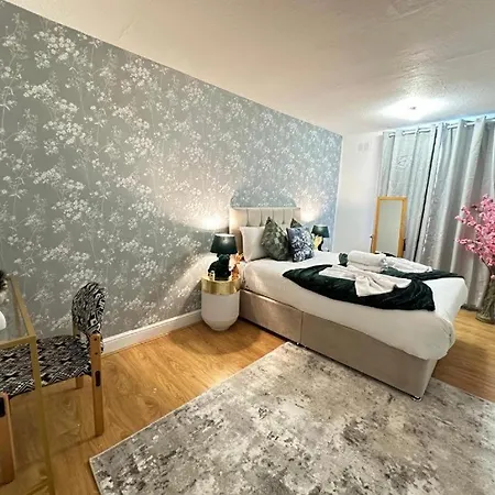 Apartment Three Bedroom Near Marble Arch