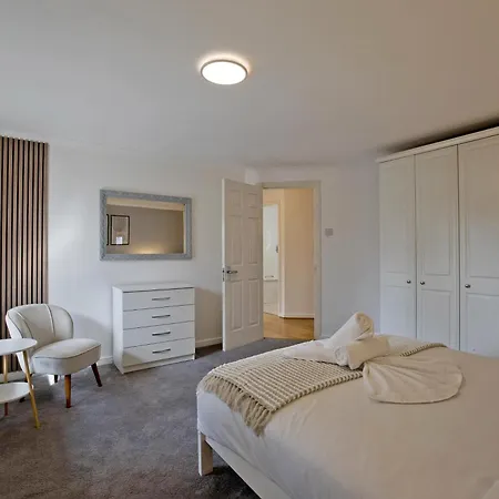 Imperial Meridian Place * Londra