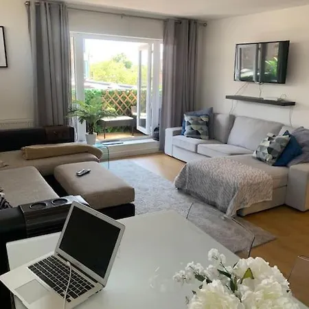 Lovely Spacious Next Hyde Park
