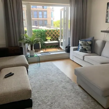 Lovely Spacious Next Hyde Park
