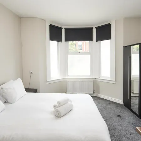 Apartment Charming Brixton Flat With Patio & Modern Comforts *